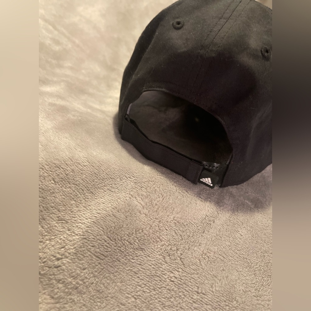 Adidas cap - Picture 3 of 6